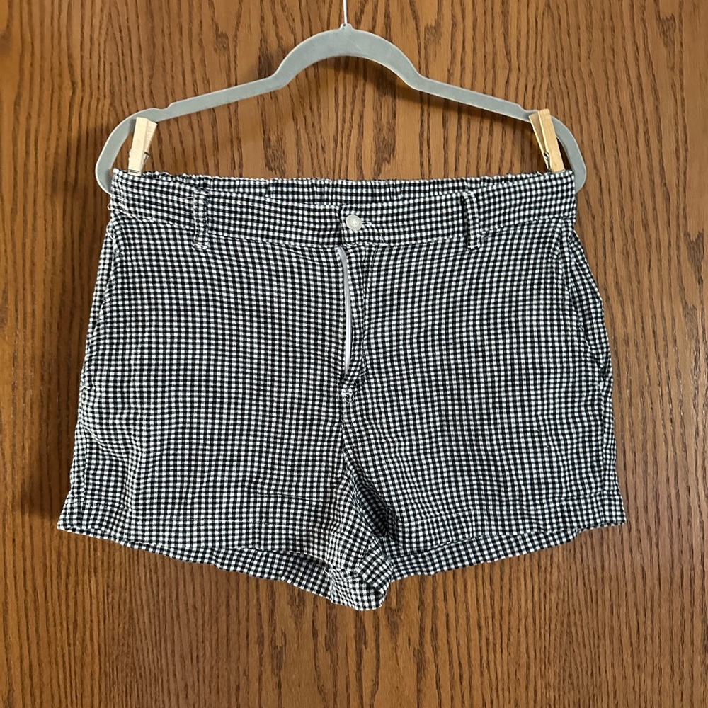Urban Revival upcycled vintage fabric white and black checkered shorts size L